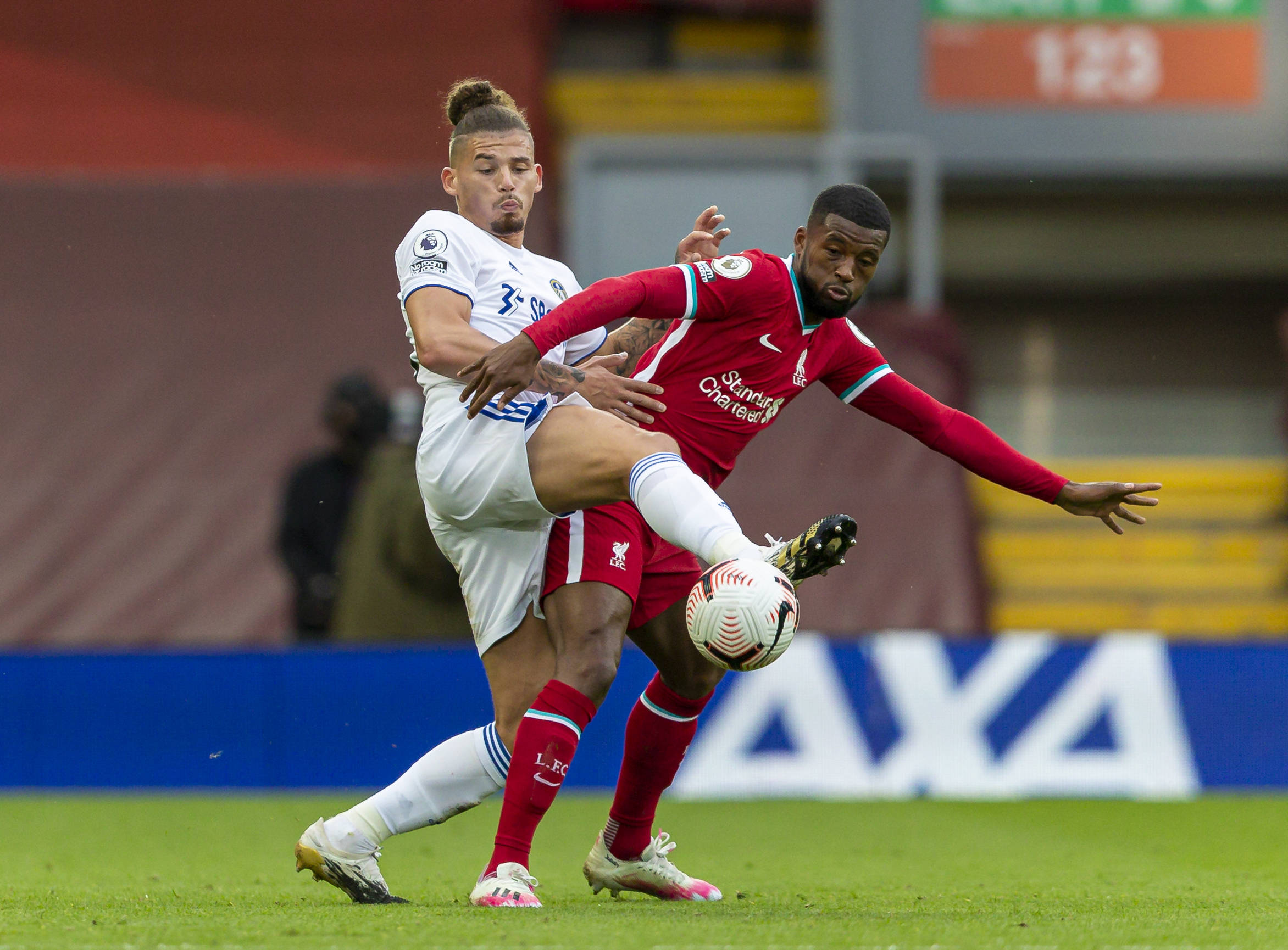 效力於巴薩 效力於巴薩